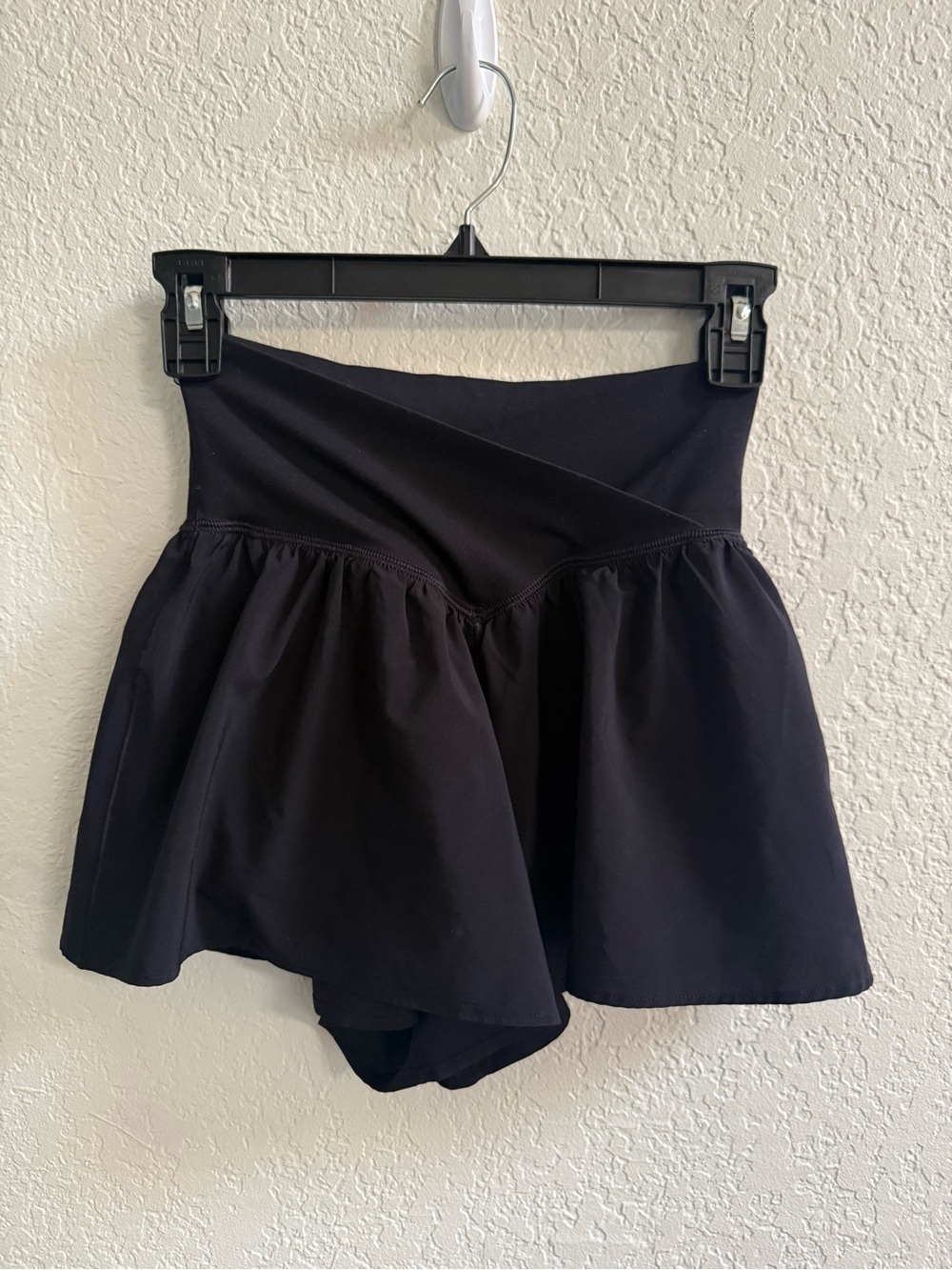 Offline by Aerie Women's Black Crossover Band Athletic Shorts